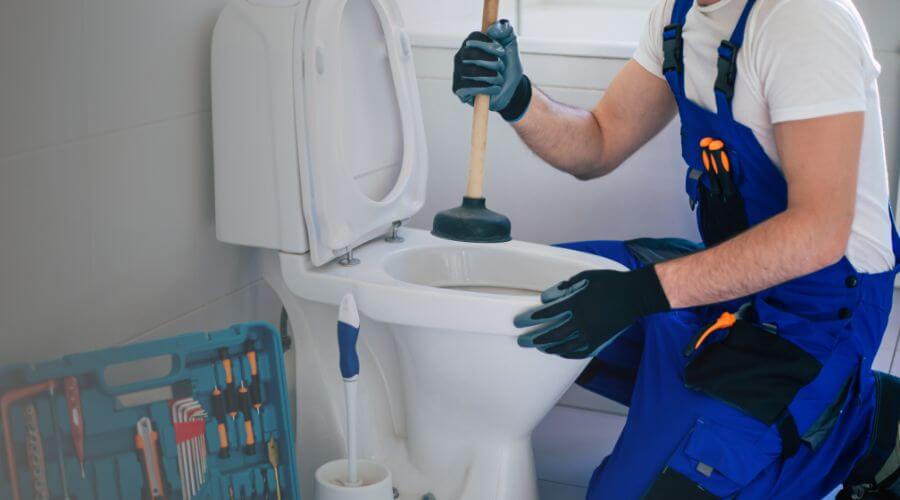 Expert burst pipe repair services in West Salem, IL